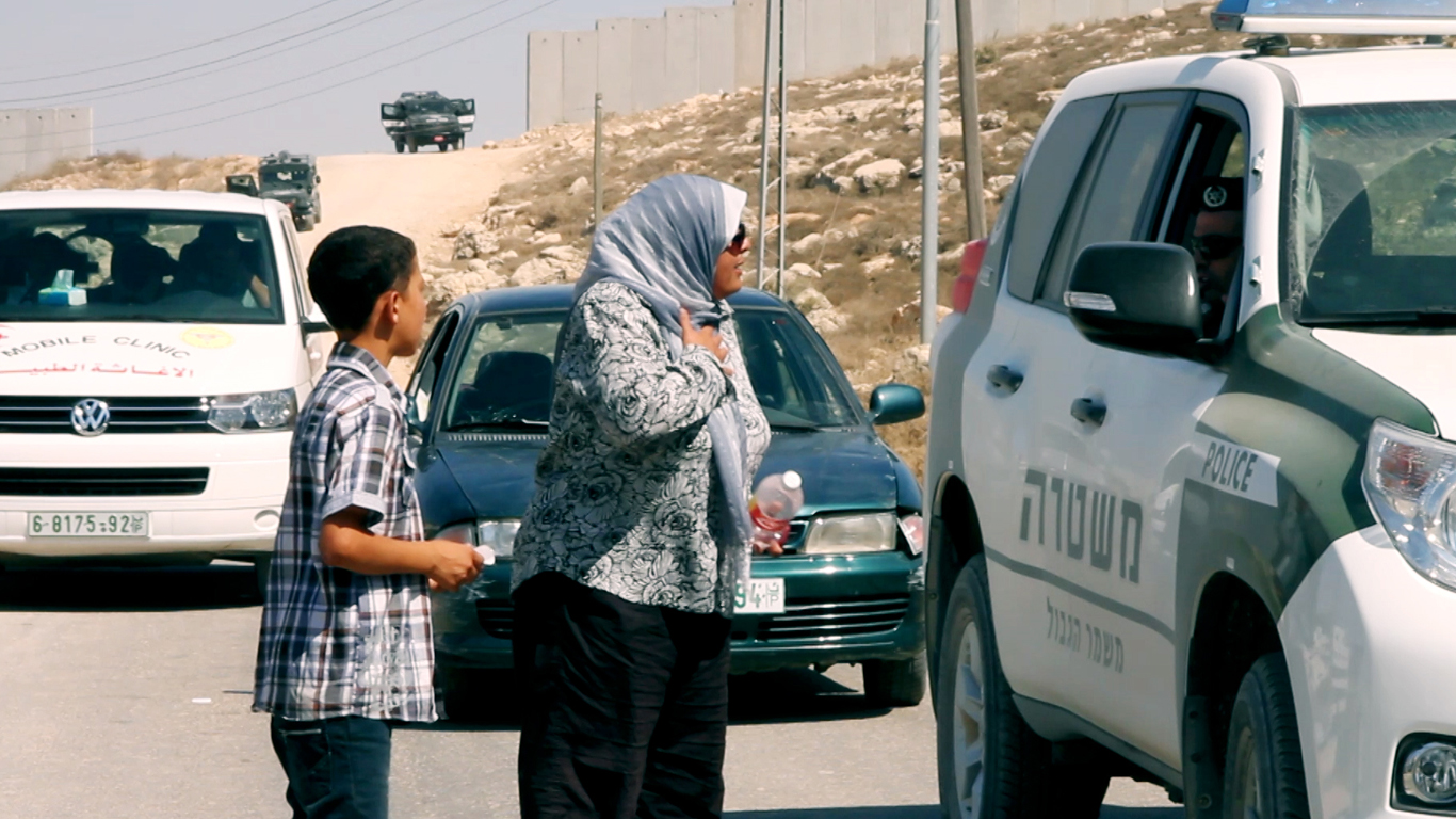 Shireen talking to Israeli Police